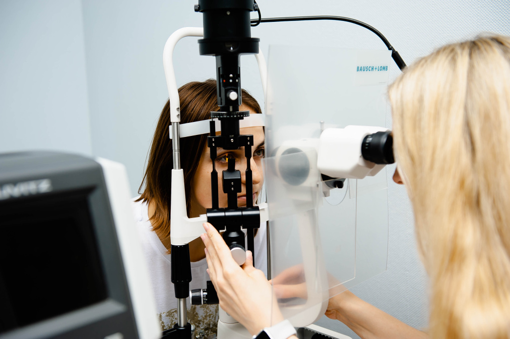 Подбор контактных линз