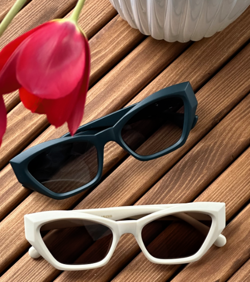 Узкие формы солнцезащитных очков Узкие формы солнцезащитных очков